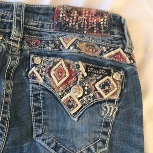 Miss Me Size 26 x 28 inseam.